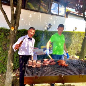 Family Celebration in Lesidren